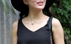 18禁女裸乳扒开腿免费视频爽